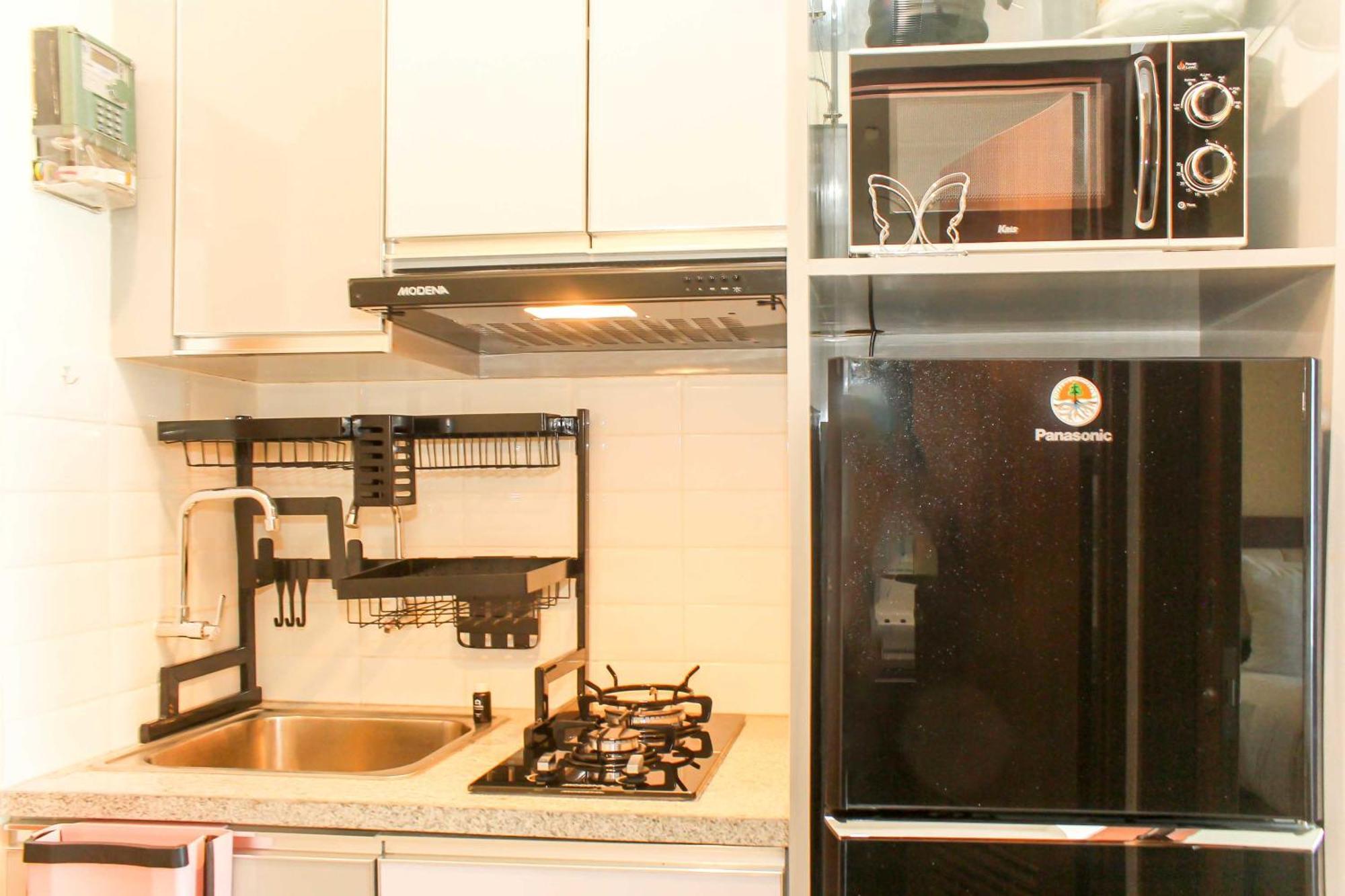 Comfort Living At Grand Kamala Lagoon Near Shopping Center By Travelio Apartemen