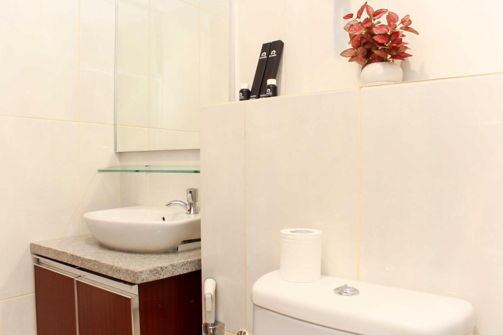 Comfort Living At Grand Kamala Lagoon Near Shopping Center By Travelio Apartemen *