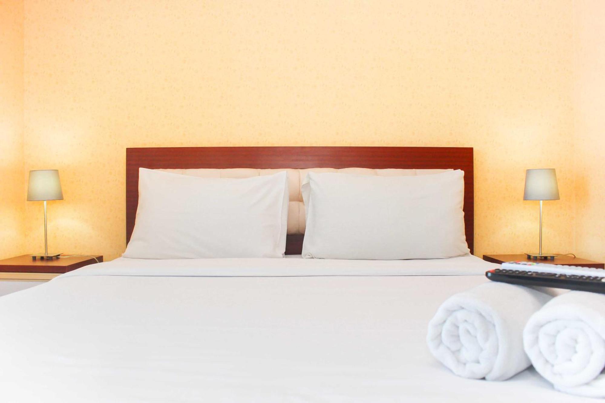 Comfort Living At Grand Kamala Lagoon Near Shopping Center By Travelio Apartemen Bekasi